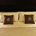 לינה וארוחת בוקר Attico Barocco 4*