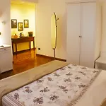 לינה וארוחת בוקר Attico Barocco לצ'ה
