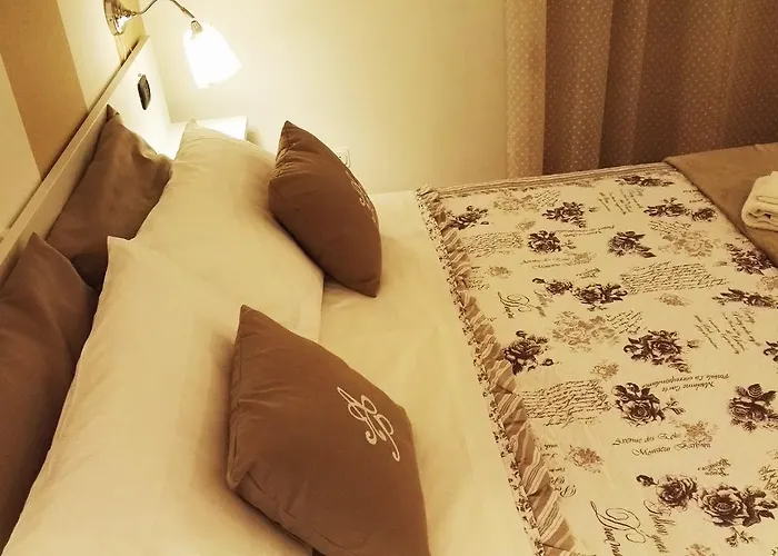 Attico Barocco B&B 4*